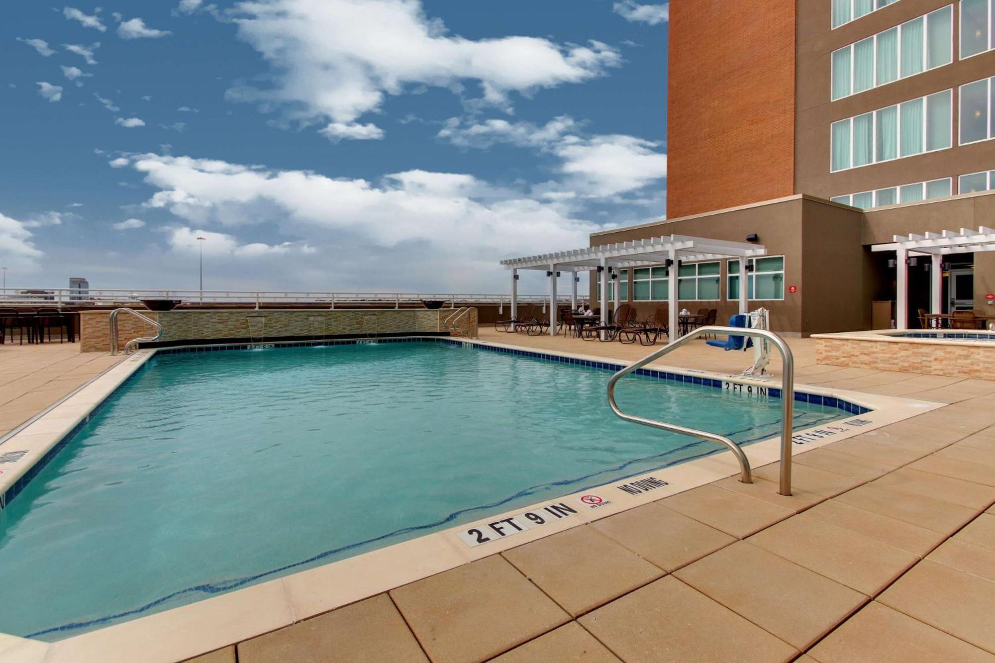 Drury Plaza Hotel Dallas Richardson Bagian luar foto