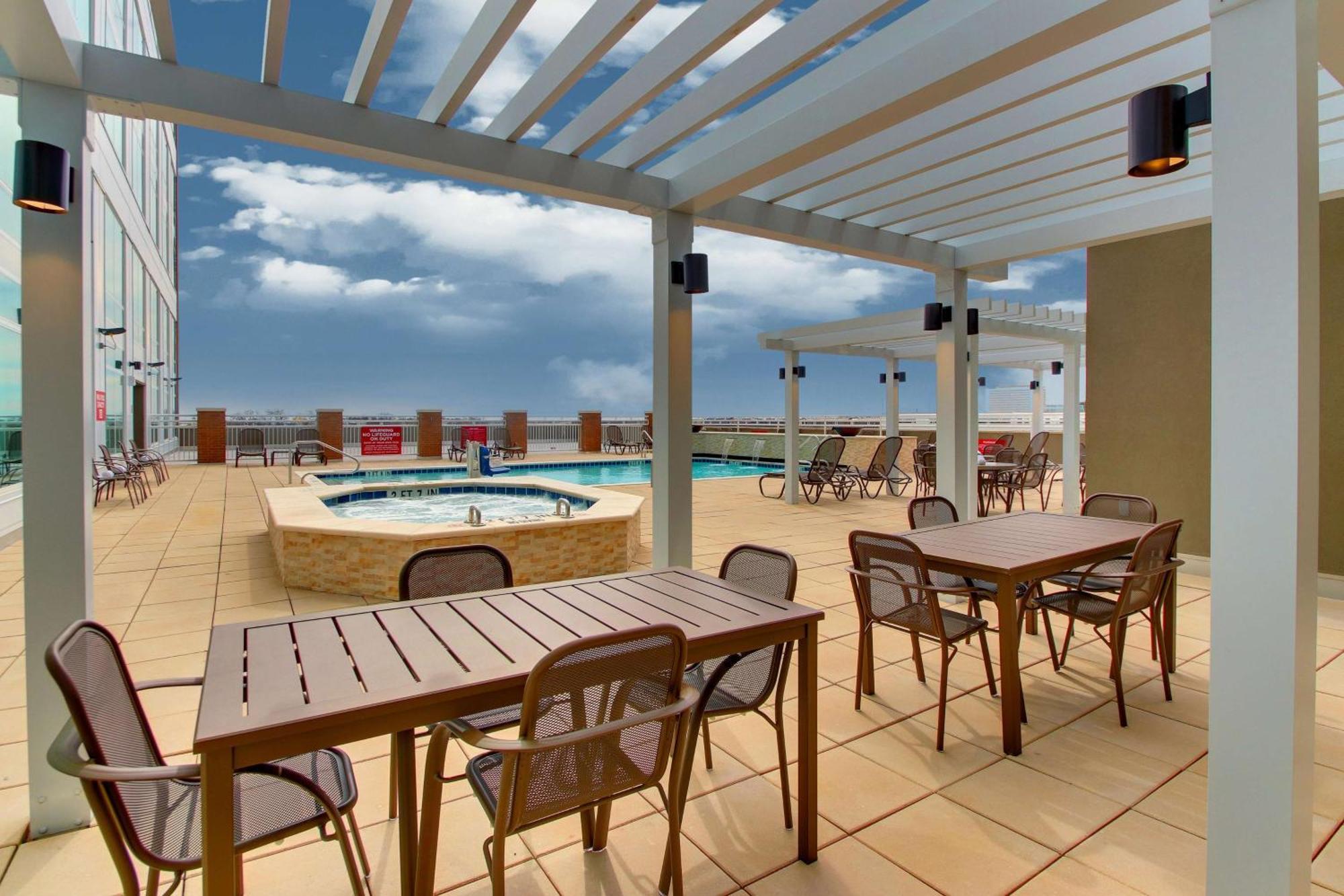 Drury Plaza Hotel Dallas Richardson Bagian luar foto