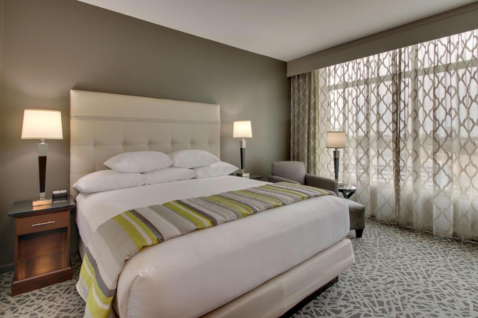 Drury Plaza Hotel Dallas Richardson Bagian luar foto