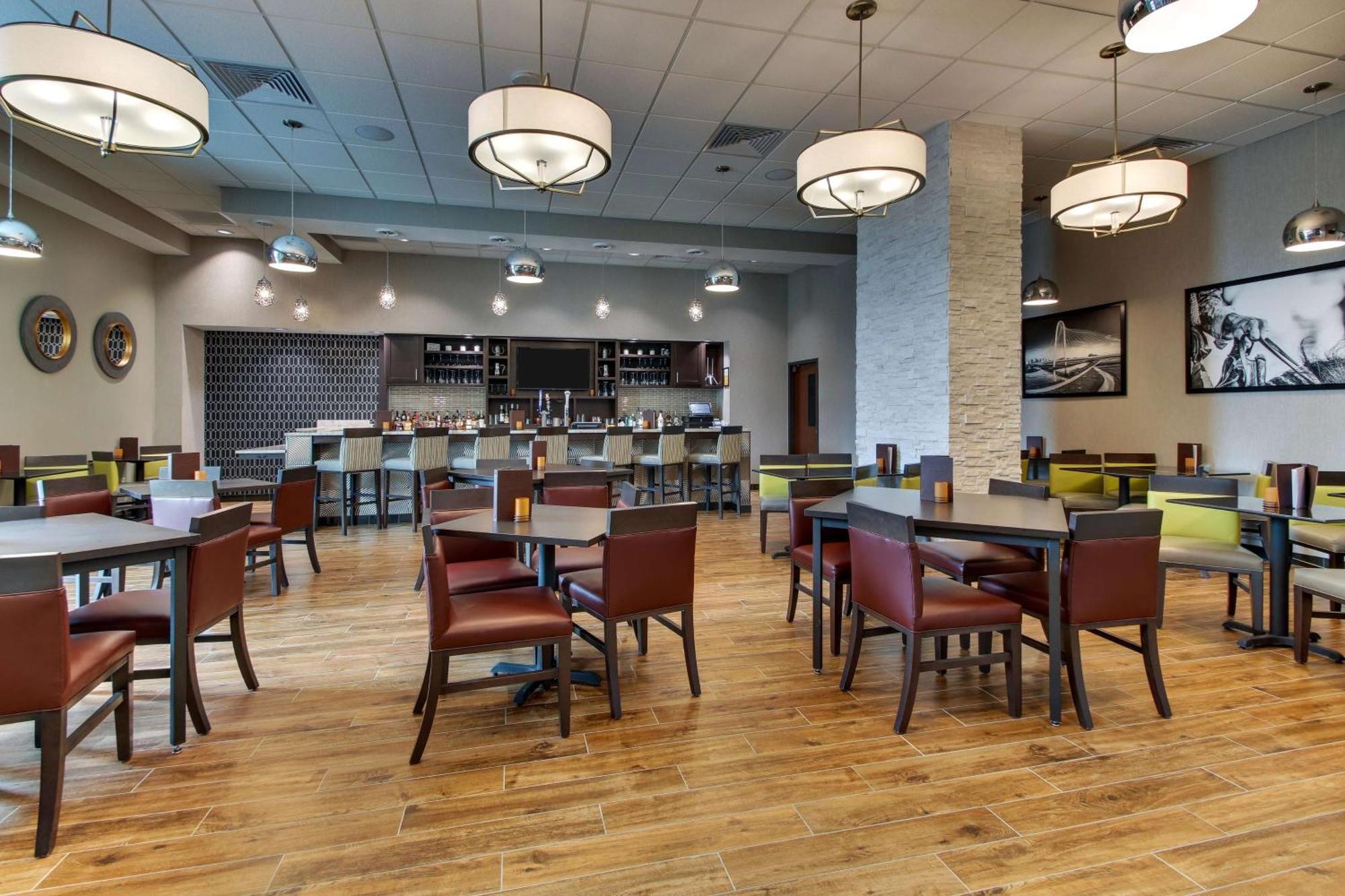 Drury Plaza Hotel Dallas Richardson Bagian luar foto