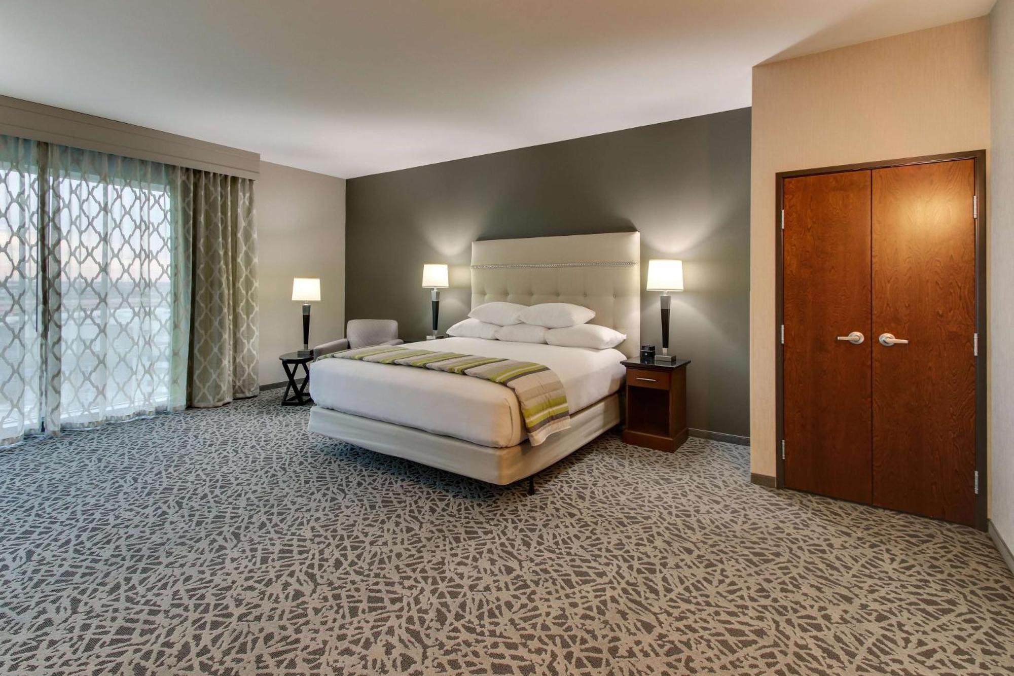 Drury Plaza Hotel Dallas Richardson Bagian luar foto