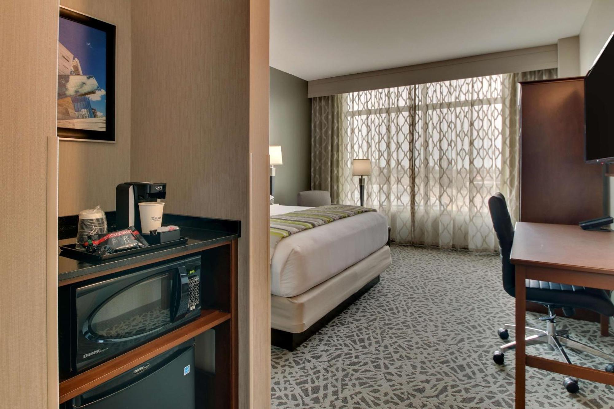Drury Plaza Hotel Dallas Richardson Bagian luar foto
